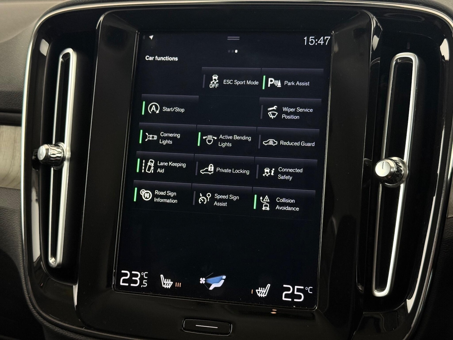 Used Volvo XC40 2019 for sale - 76468799: Photo 38