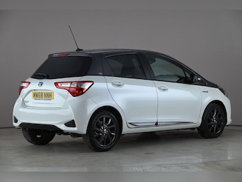 Used Toyota Yaris 2019 for sale - 78245779: Photo