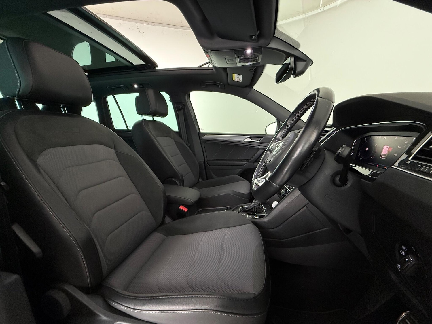 Used Volkswagen Tiguan 2020 for sale - 76936561: Photo 17