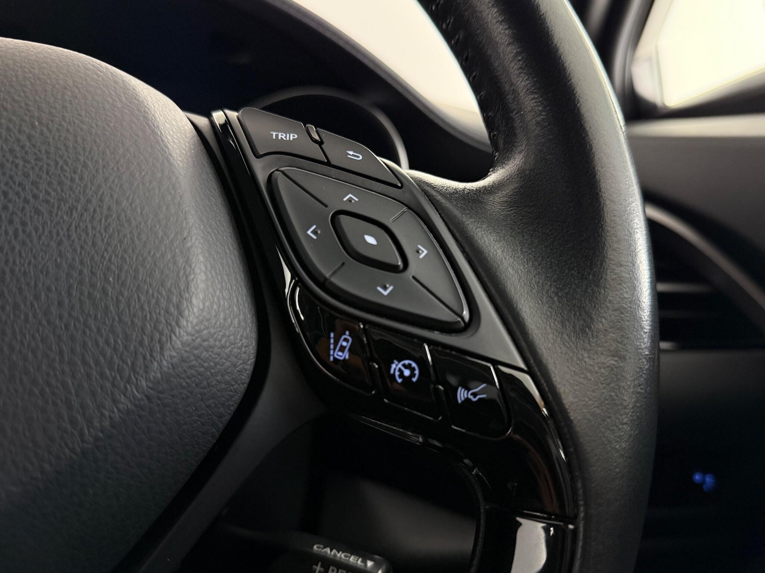 Used Toyota C-HR 2021 for sale - 76468462: Photo 24