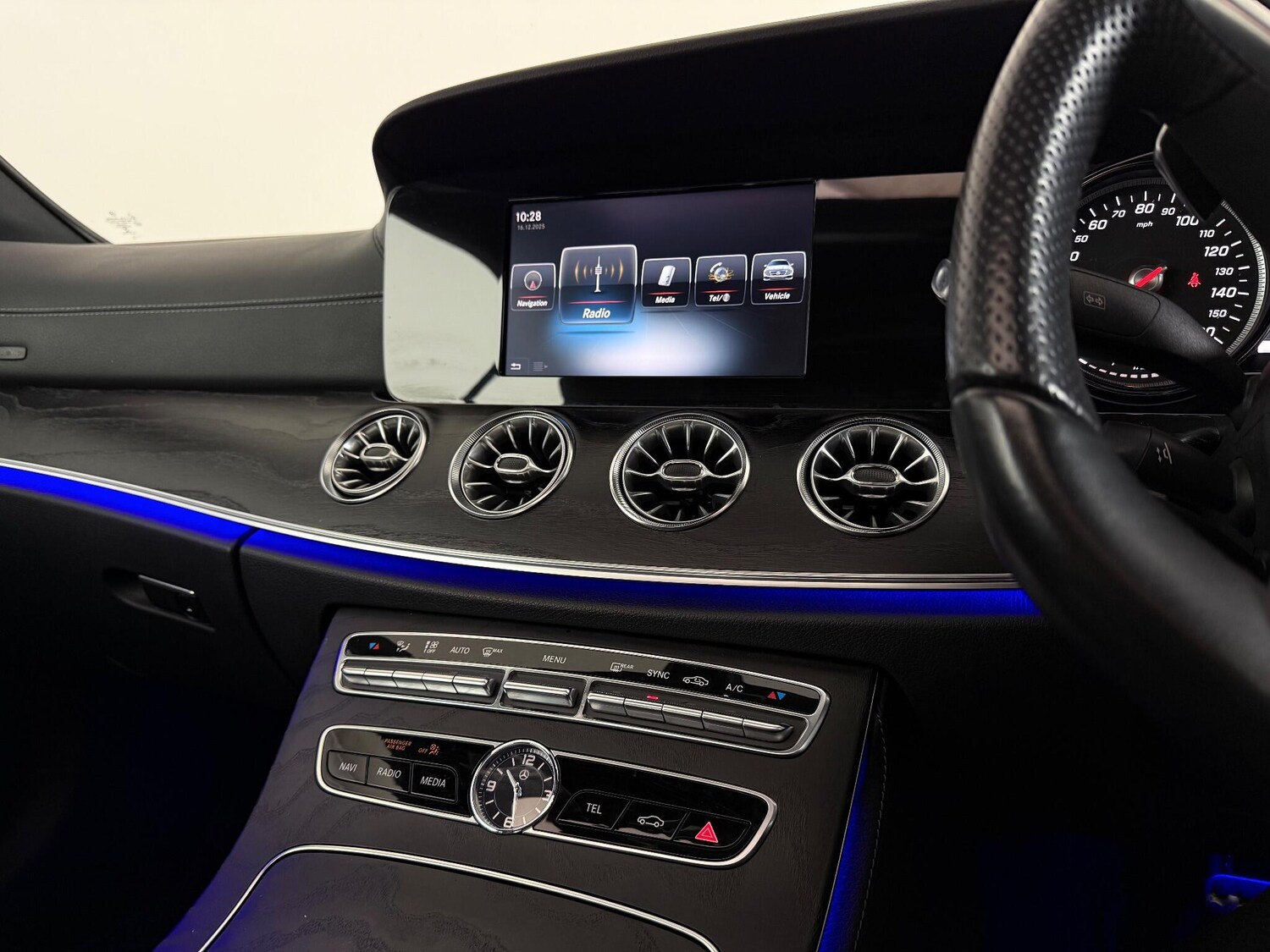 Used Mercedes-Benz E Class 2017 for sale - 76714915: Photo 44