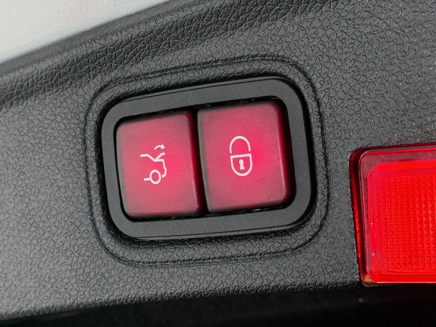 Used Mercedes-Benz C Class 2017 for sale - 76468283: Photo 12