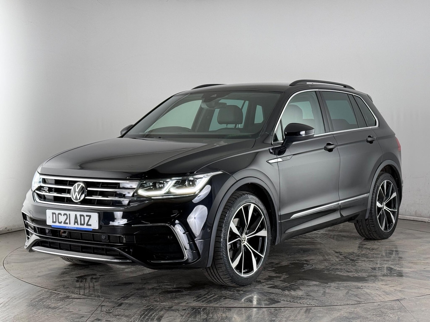 Used Volkswagen Tiguan 2021 for sale - 77932453: Photo 2
