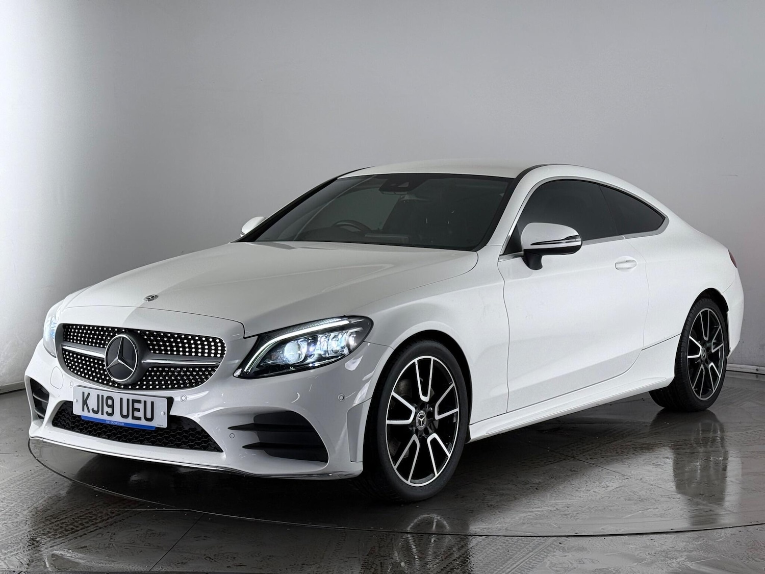 Used Mercedes-Benz C Class 2019 for sale - 77246426: Photo 3