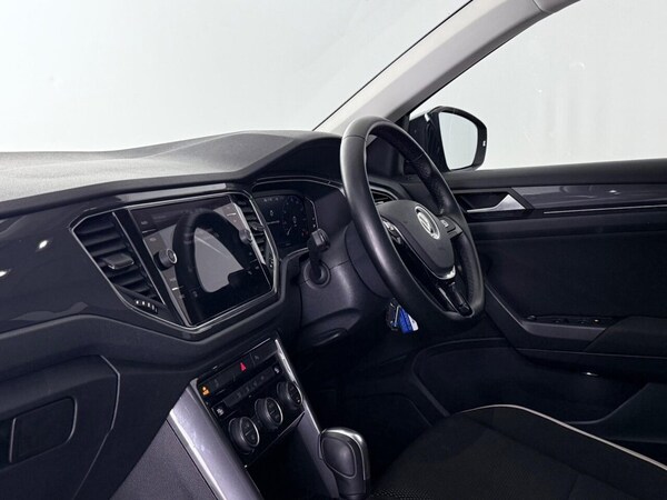 Used Volkswagen T-Roc 2021 for sale - 75602436: Photo 17