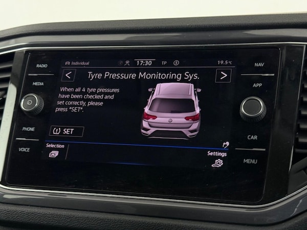 Used Volkswagen T-Roc 2021 for sale - 75602436: Photo 35