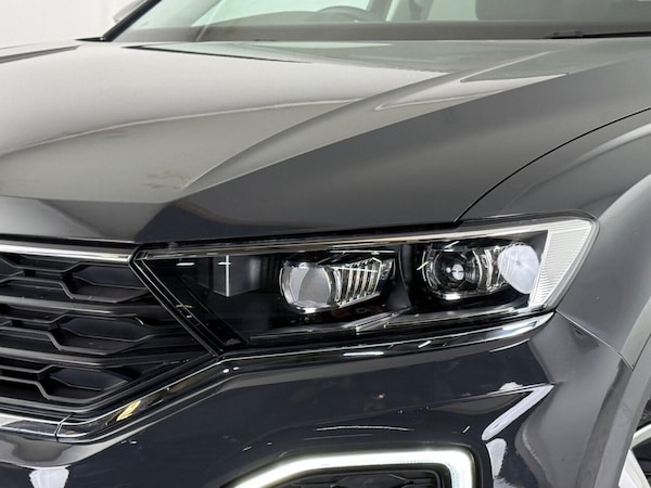 Used Volkswagen T-Roc 2021 for sale - 75602436: Photo 8