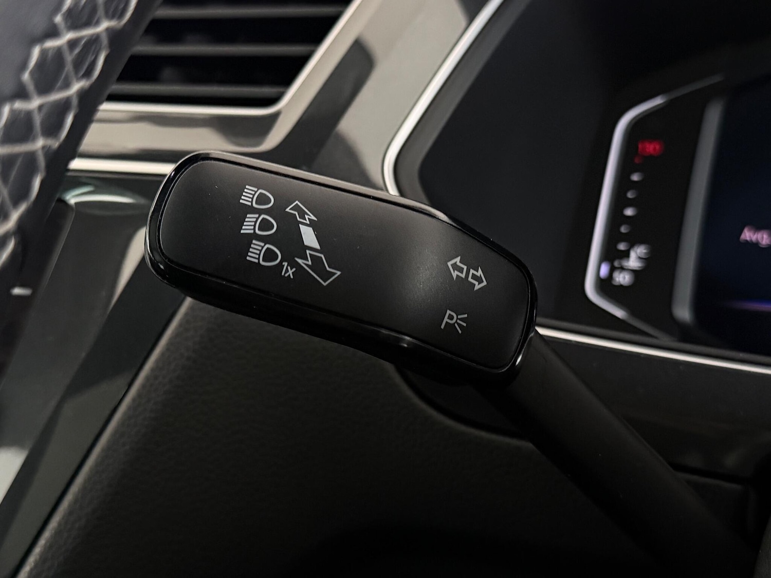 Used Volkswagen Tiguan 2019 for sale - 77217625: Photo 22