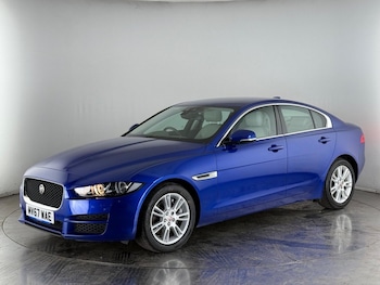 Used Jaguar XE 2017 for sale - 75495190: Photo