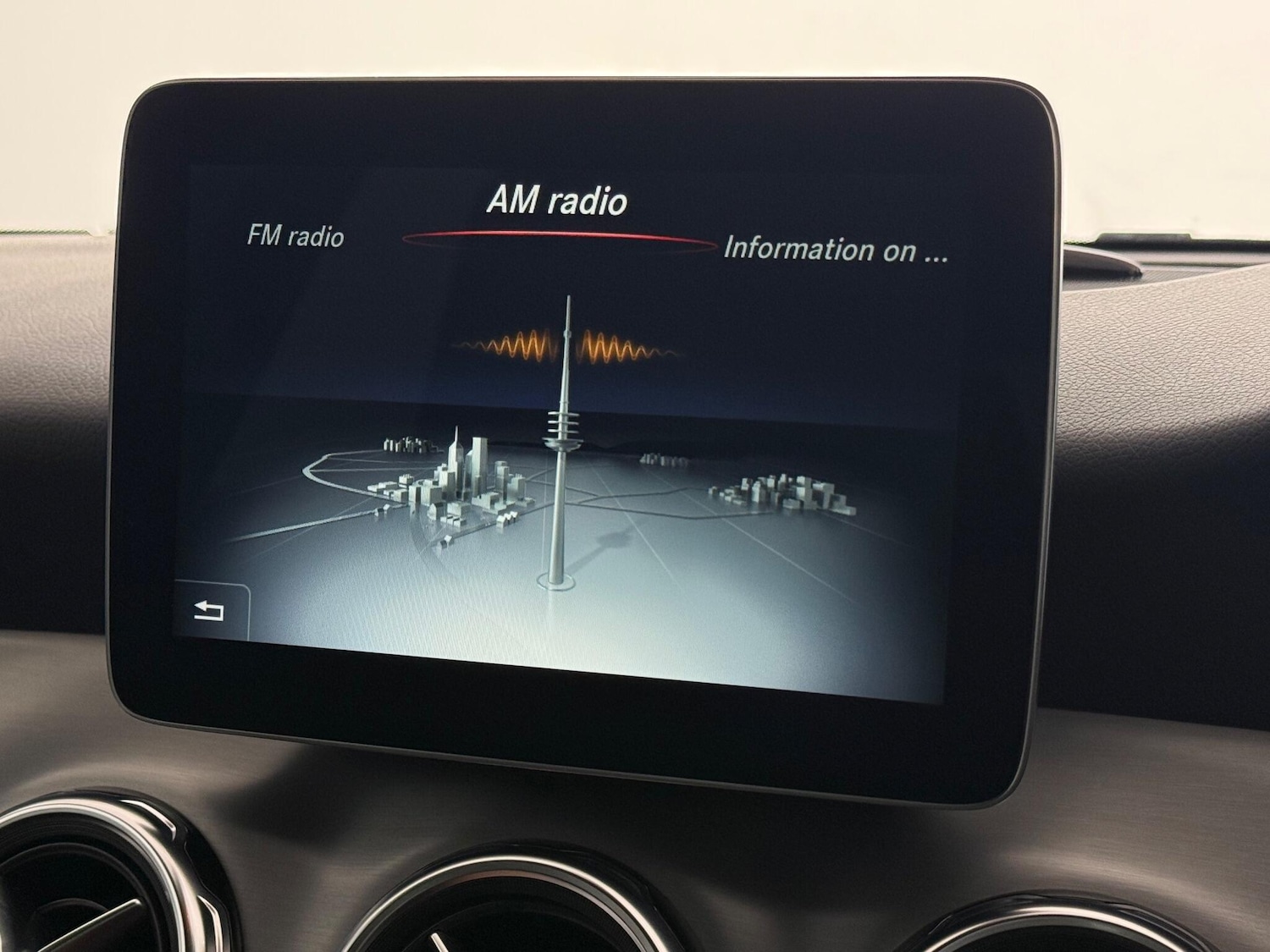 Used Mercedes-Benz GLA 2017 for sale - 77222456: Photo 27