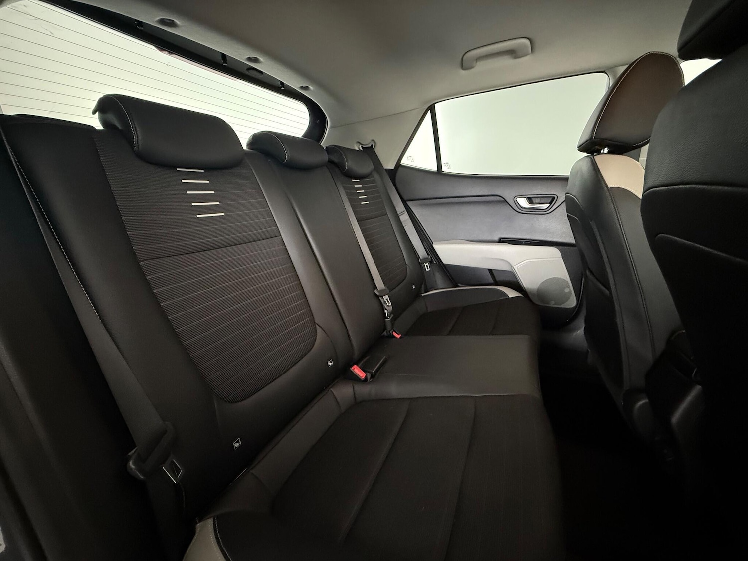 Used Kia Stonic 2020 for sale - 76645625: Photo 18