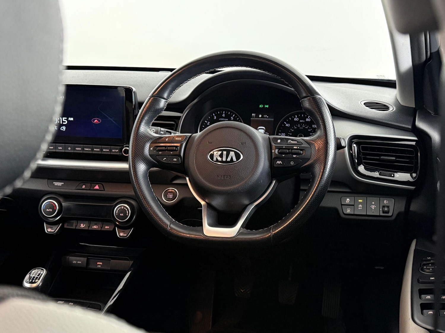 Used Kia Stonic 2020 for sale - 76645625: Photo 24