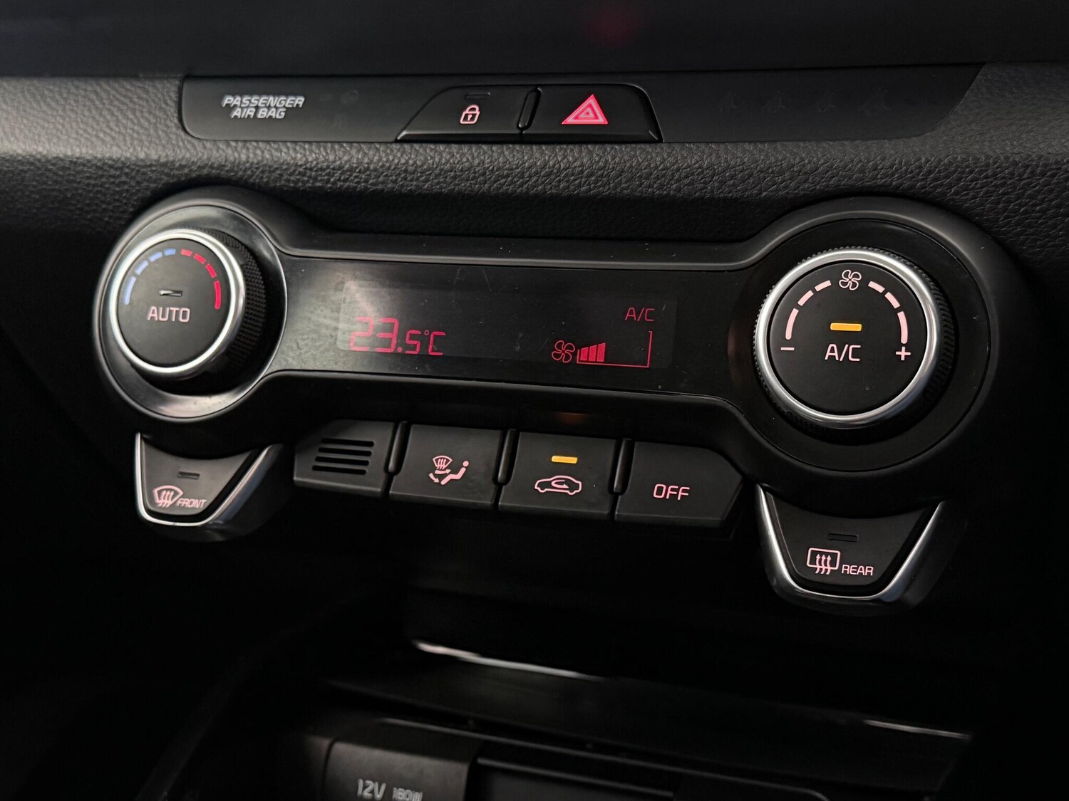 Used Kia Stonic 2020 for sale - 76645625: Photo 42