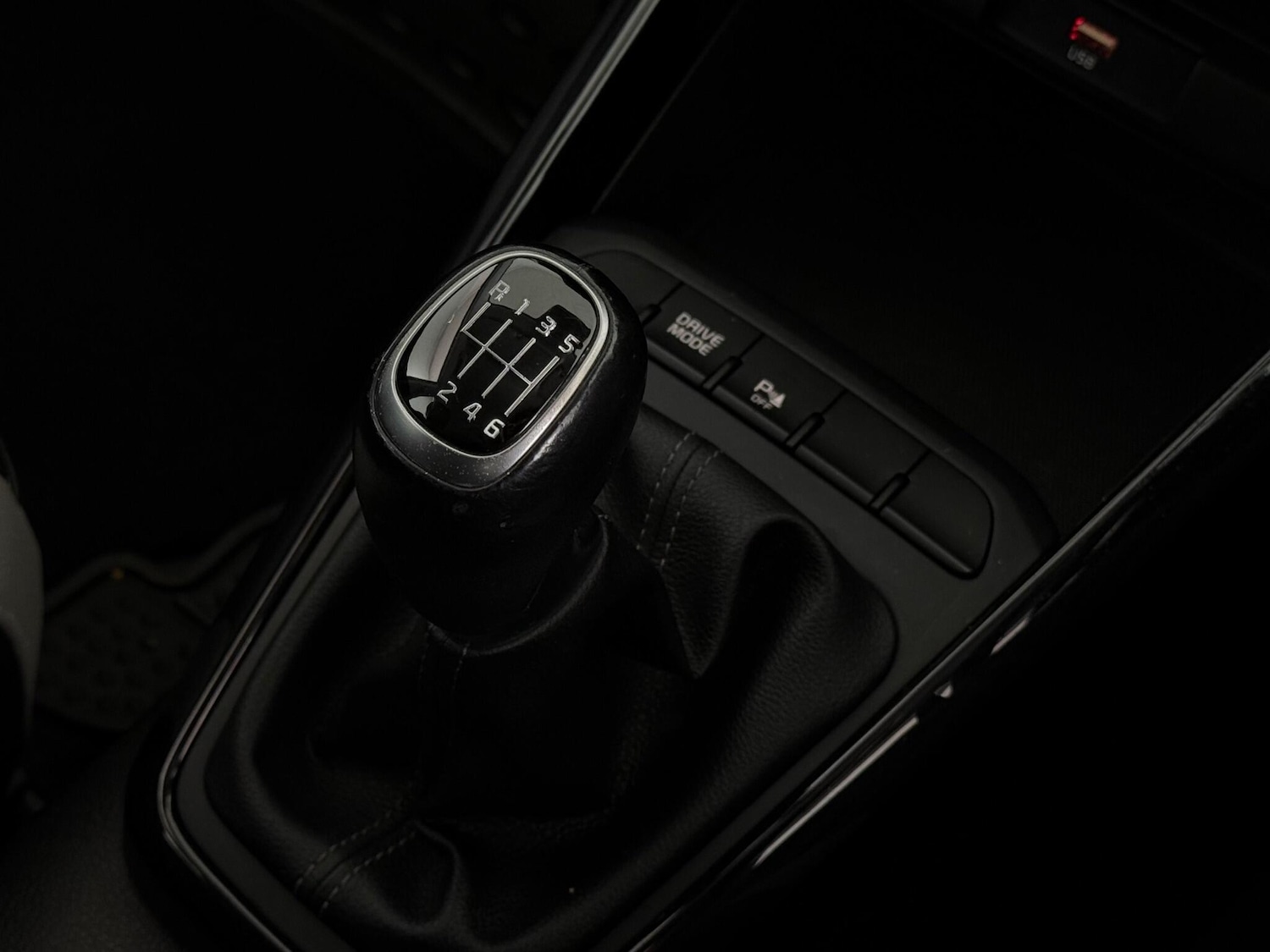 Used Kia Stonic 2020 for sale - 76645625: Photo 43