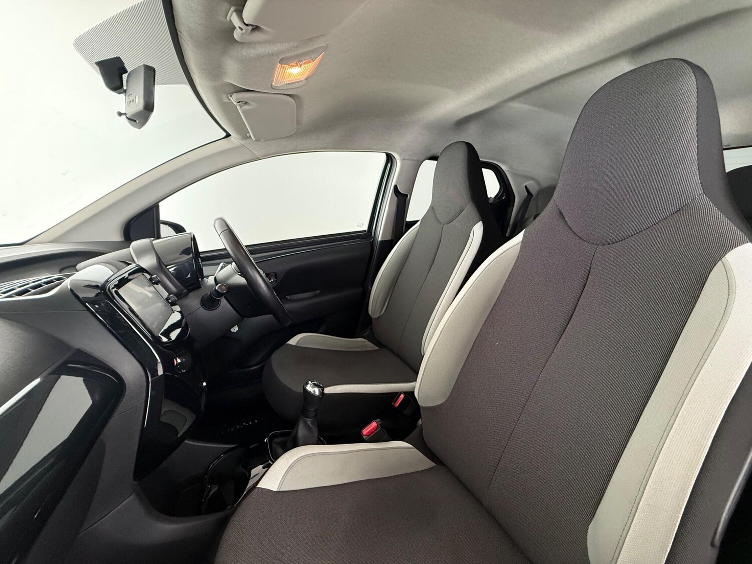 Used Toyota AYGO 2018 for sale - 77497598: Photo 13