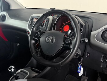 Used Toyota AYGO 2017 for sale - 79337886: Photo