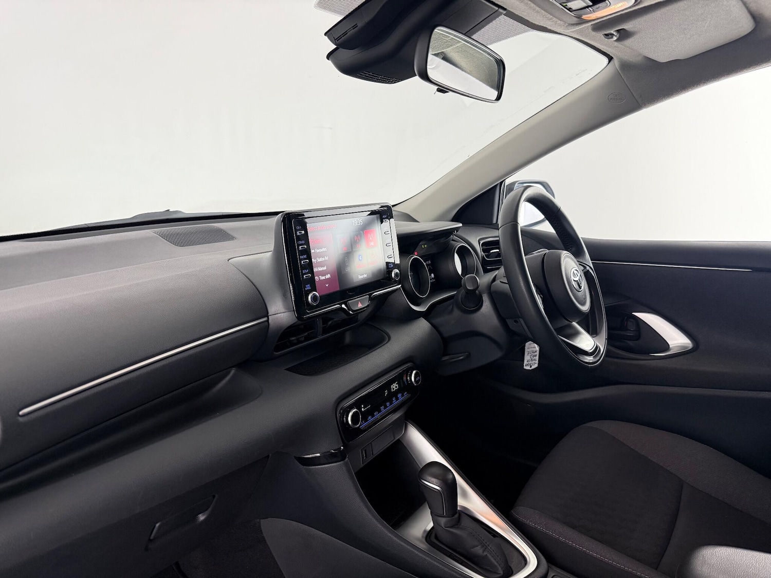 Used Toyota Yaris 2022 for sale - 77181162: Photo 12