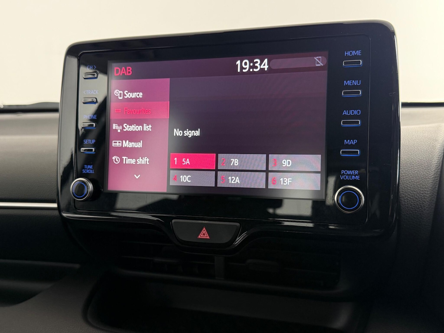 Used Toyota Yaris 2022 for sale - 77181162: Photo 25