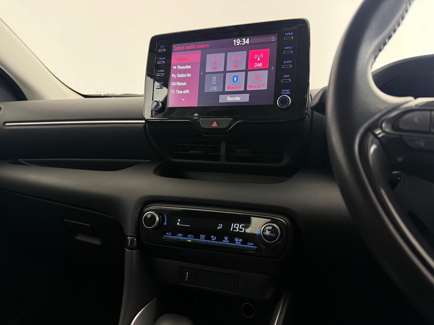 Used Toyota Yaris 2022 for sale - 77181162: Photo 30