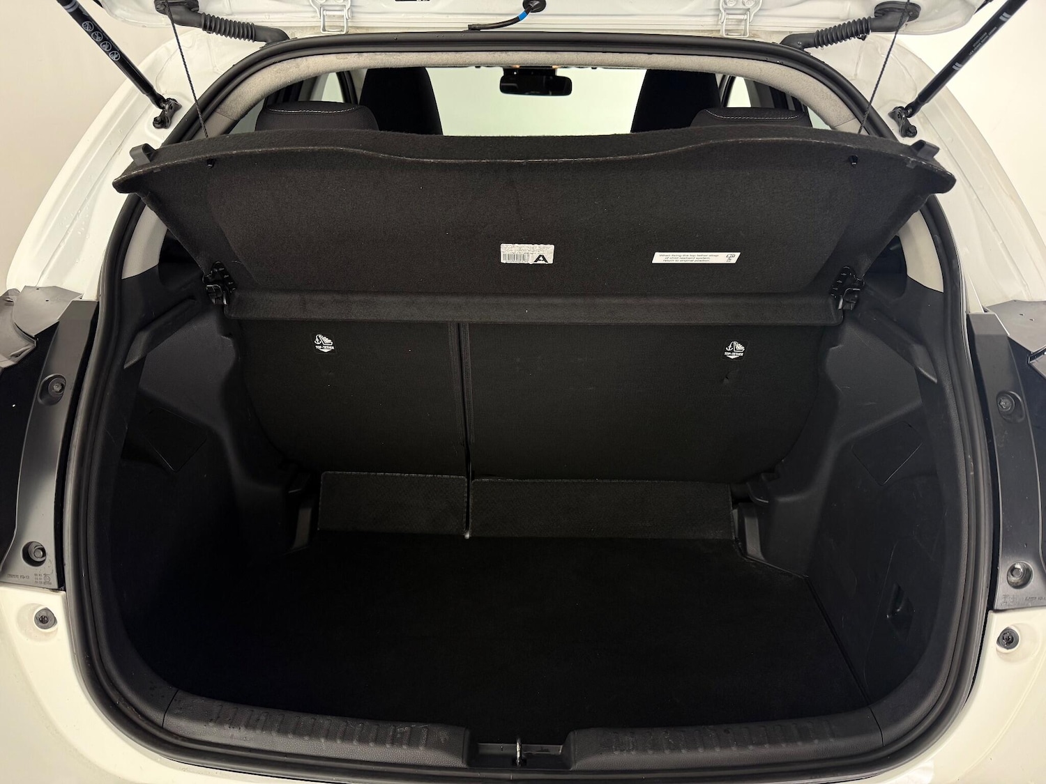 Used Toyota Yaris 2022 for sale - 77181162: Photo 9