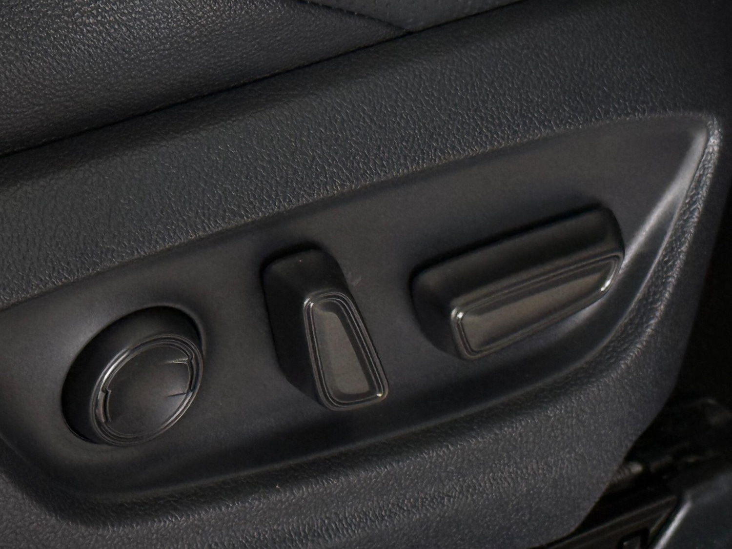 Used Toyota C-HR 2023 for sale - 77222072: Photo 12