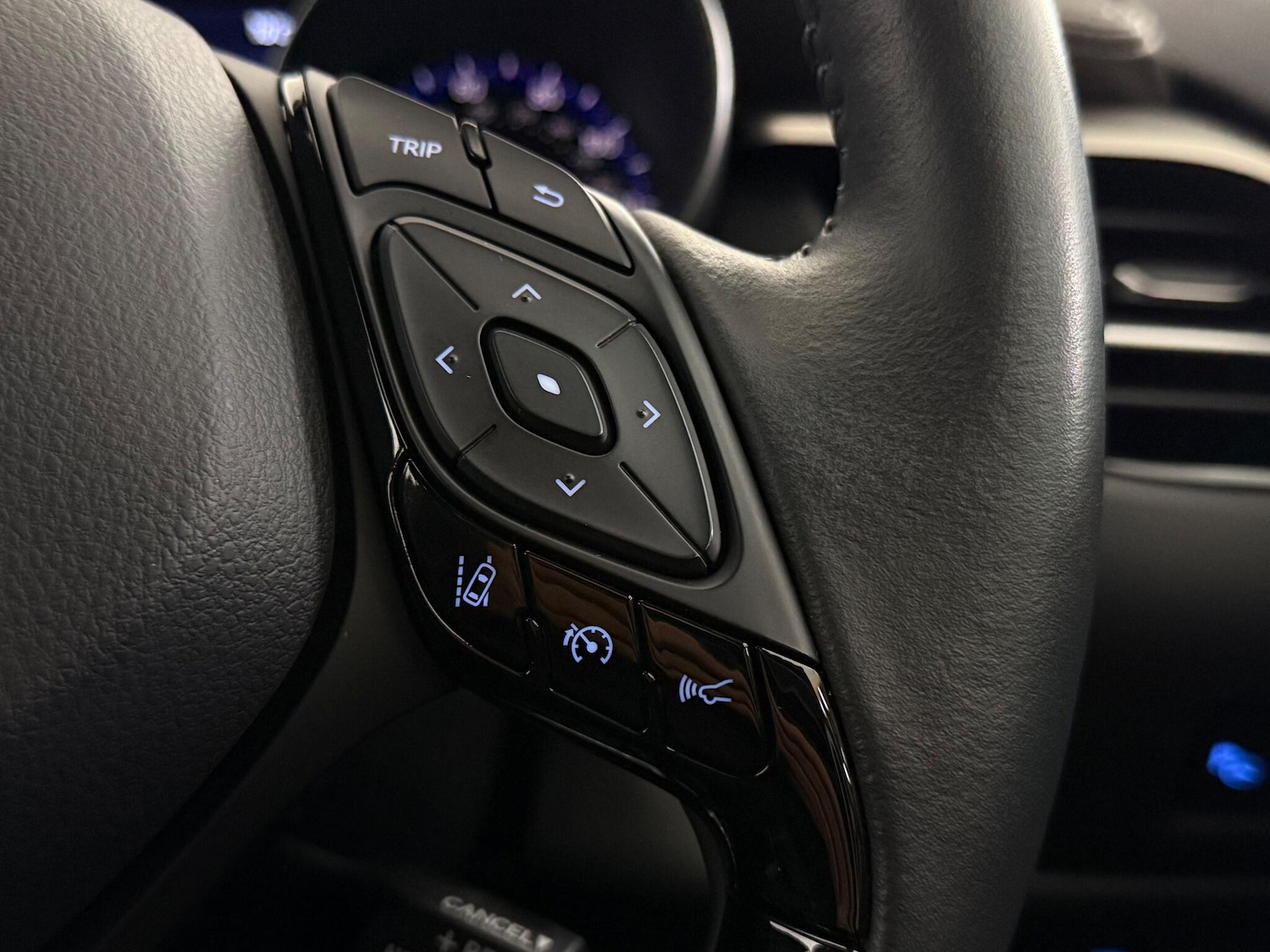 Used Toyota C-HR 2023 for sale - 77222072: Photo 18