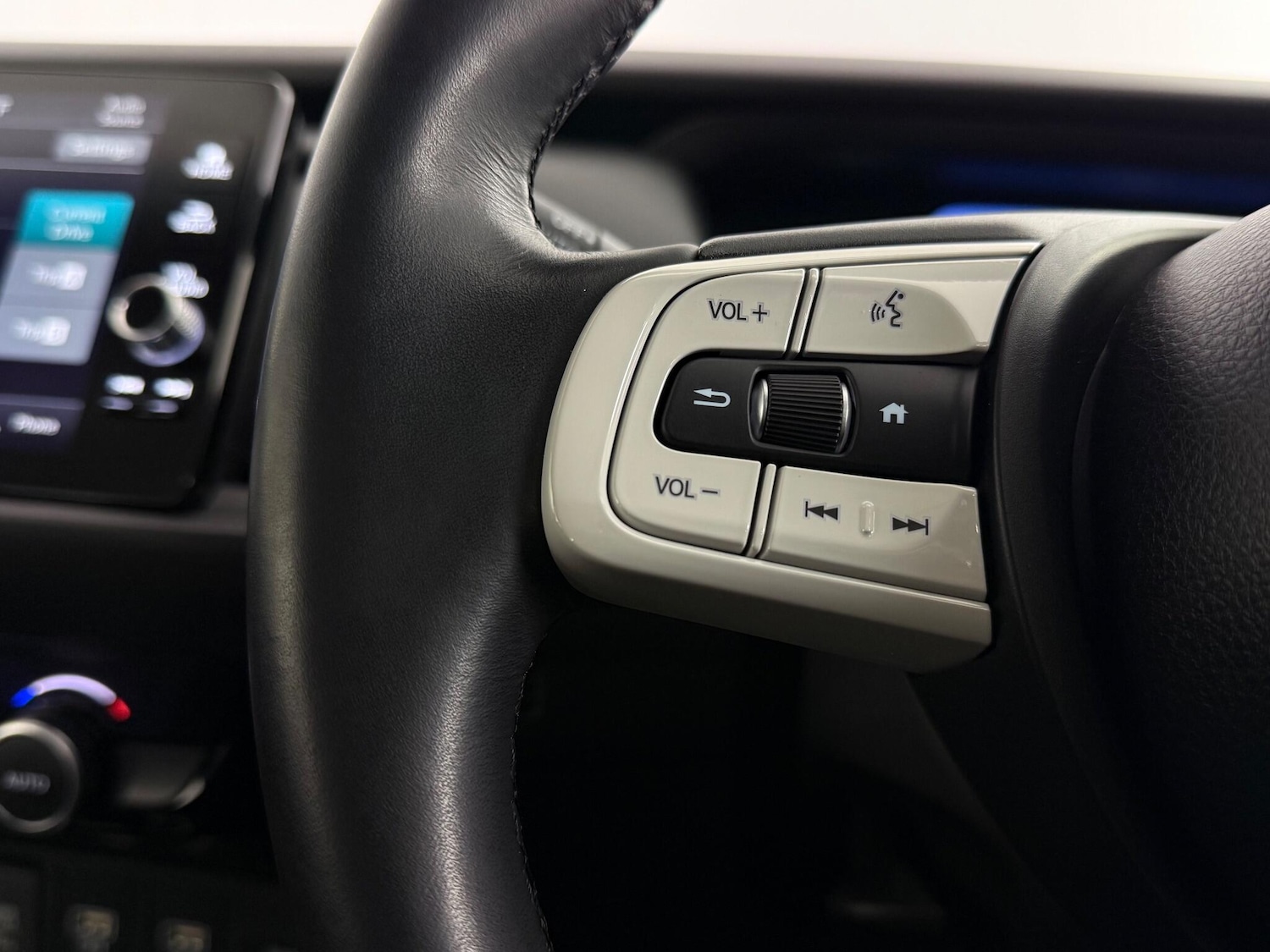 Used Honda Jazz 2023 for sale - 77221587: Photo 18