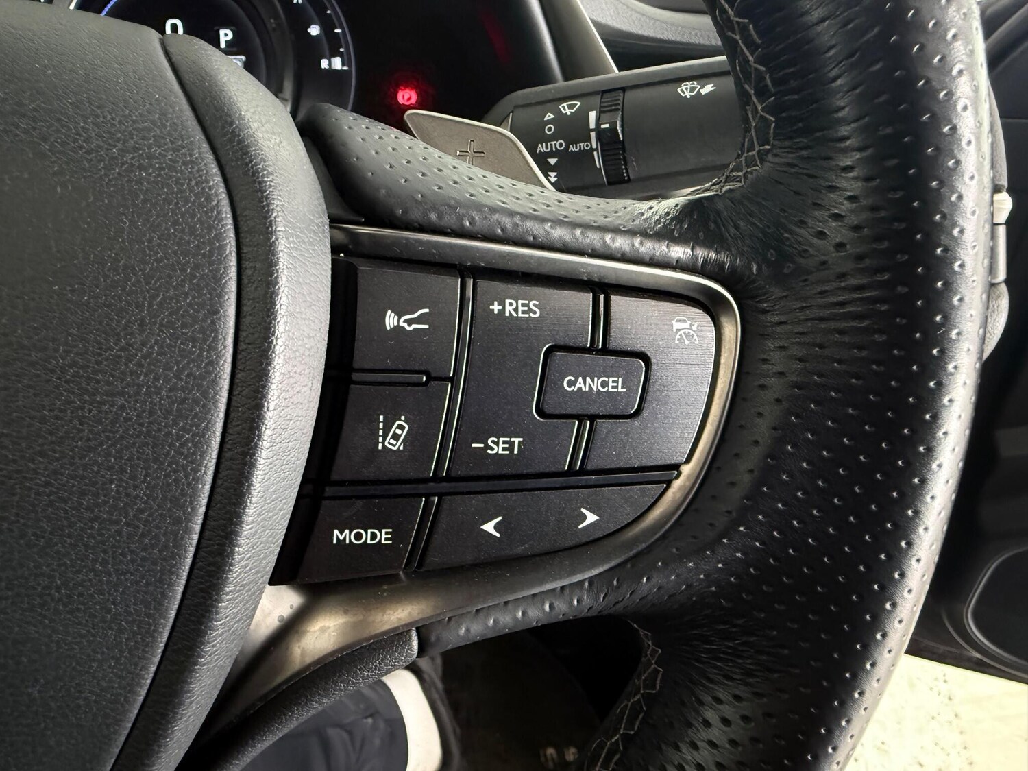 Used Lexus ES 2020 for sale - 76952368: Photo 26