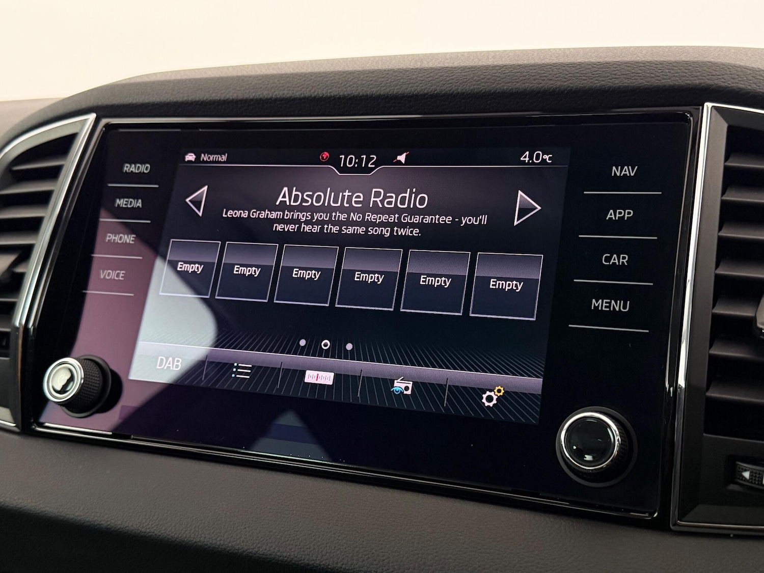 Used Skoda Karoq 2020 for sale - 77180924: Photo 21