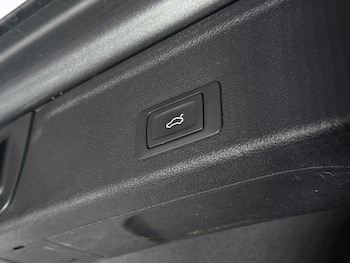 Used Audi A4 Avant 2019 for sale - 78405450: Photo