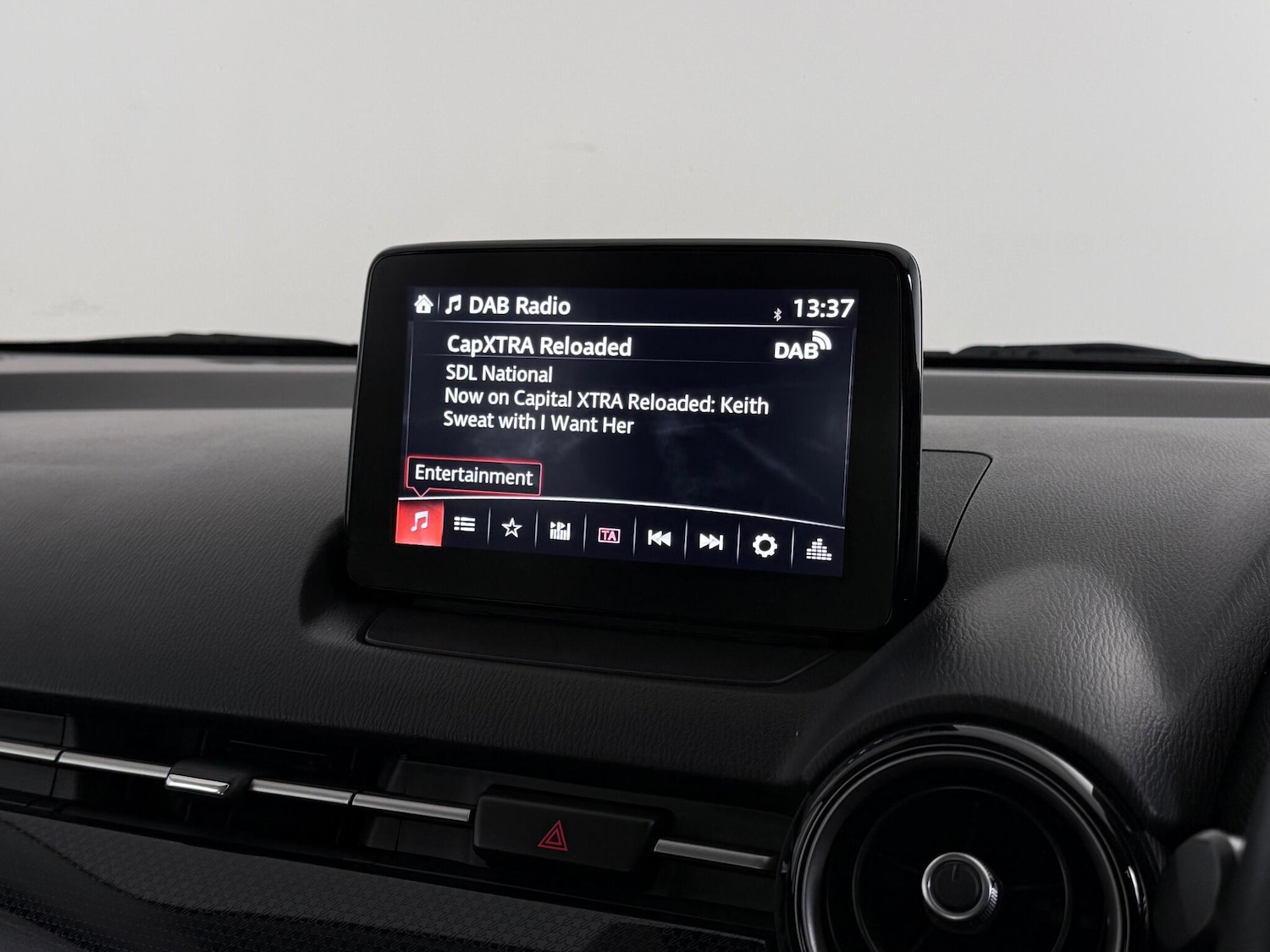 Used Mazda Mazda2 2017 for sale - 77221635: Photo 23