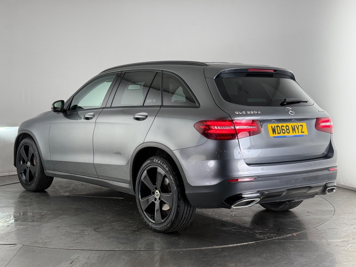 Used Mercedes-Benz GLC 2019 for sale - 76522361: Photo 4