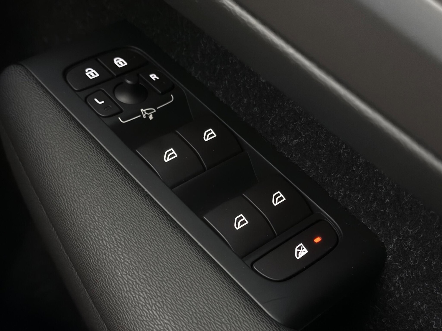 Used Volvo XC40 2018 for sale - 76468519: Photo 22