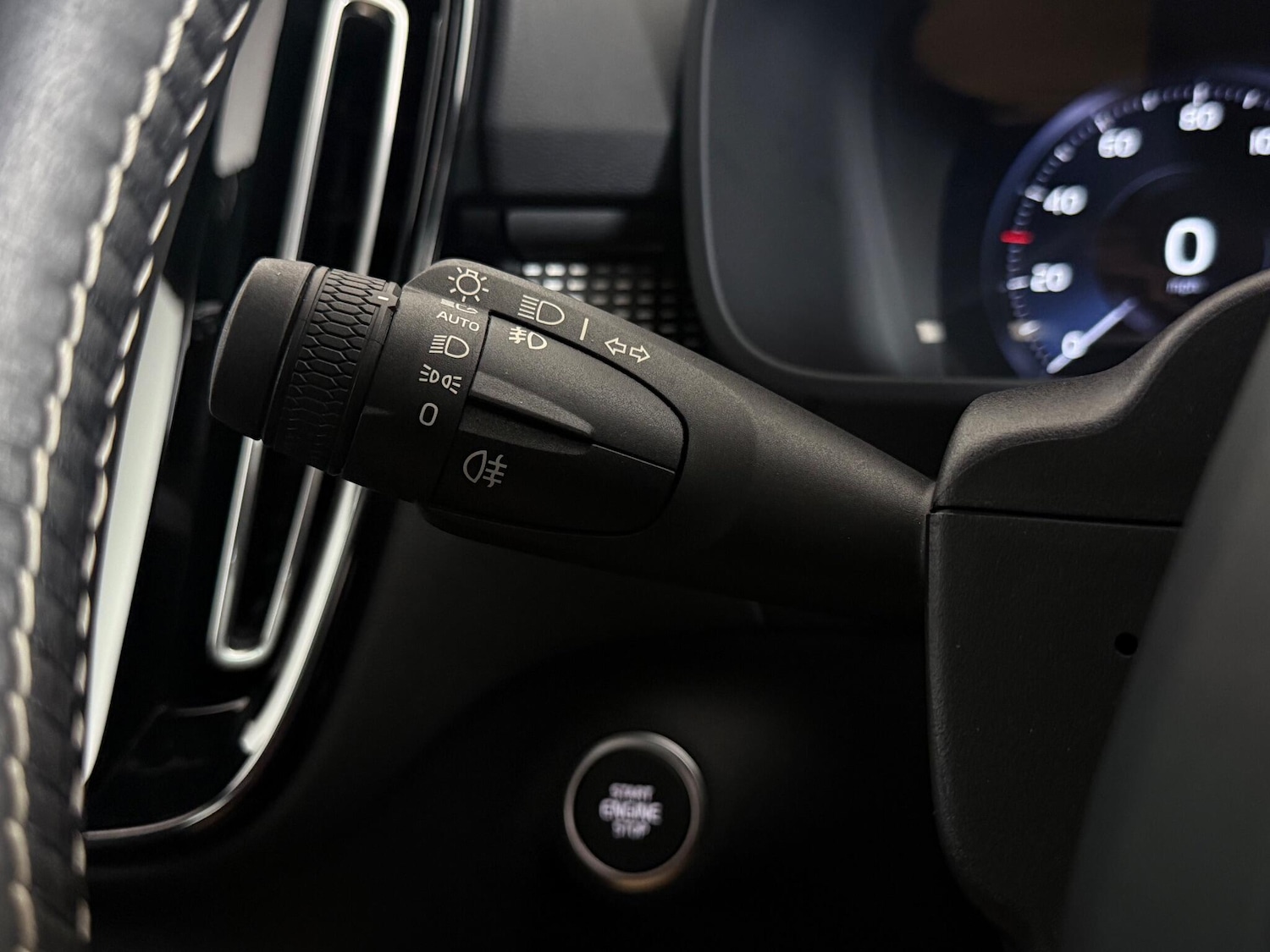 Used Volvo XC40 2018 for sale - 76468519: Photo 29