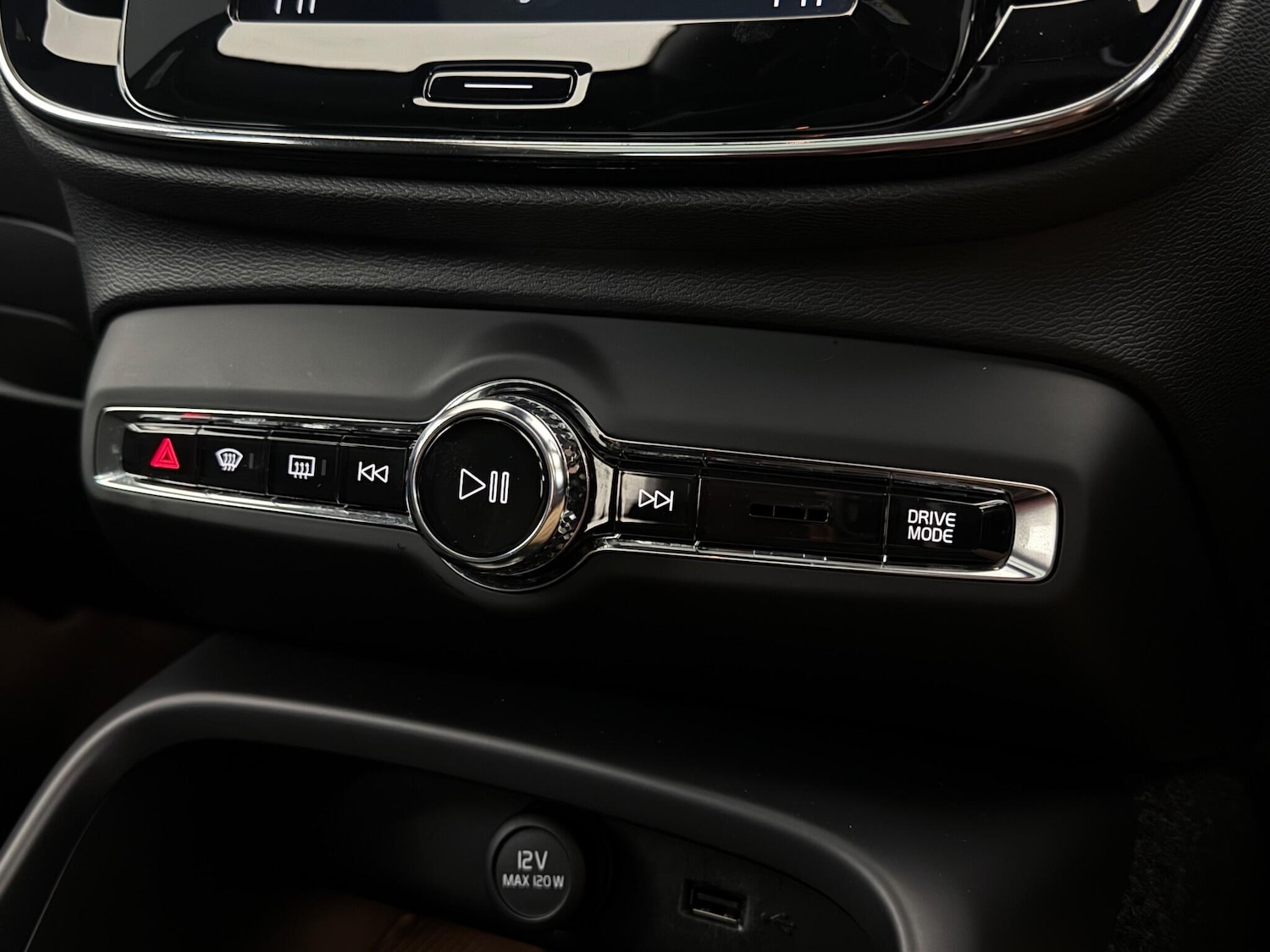 Used Volvo XC40 2018 for sale - 76468519: Photo 41