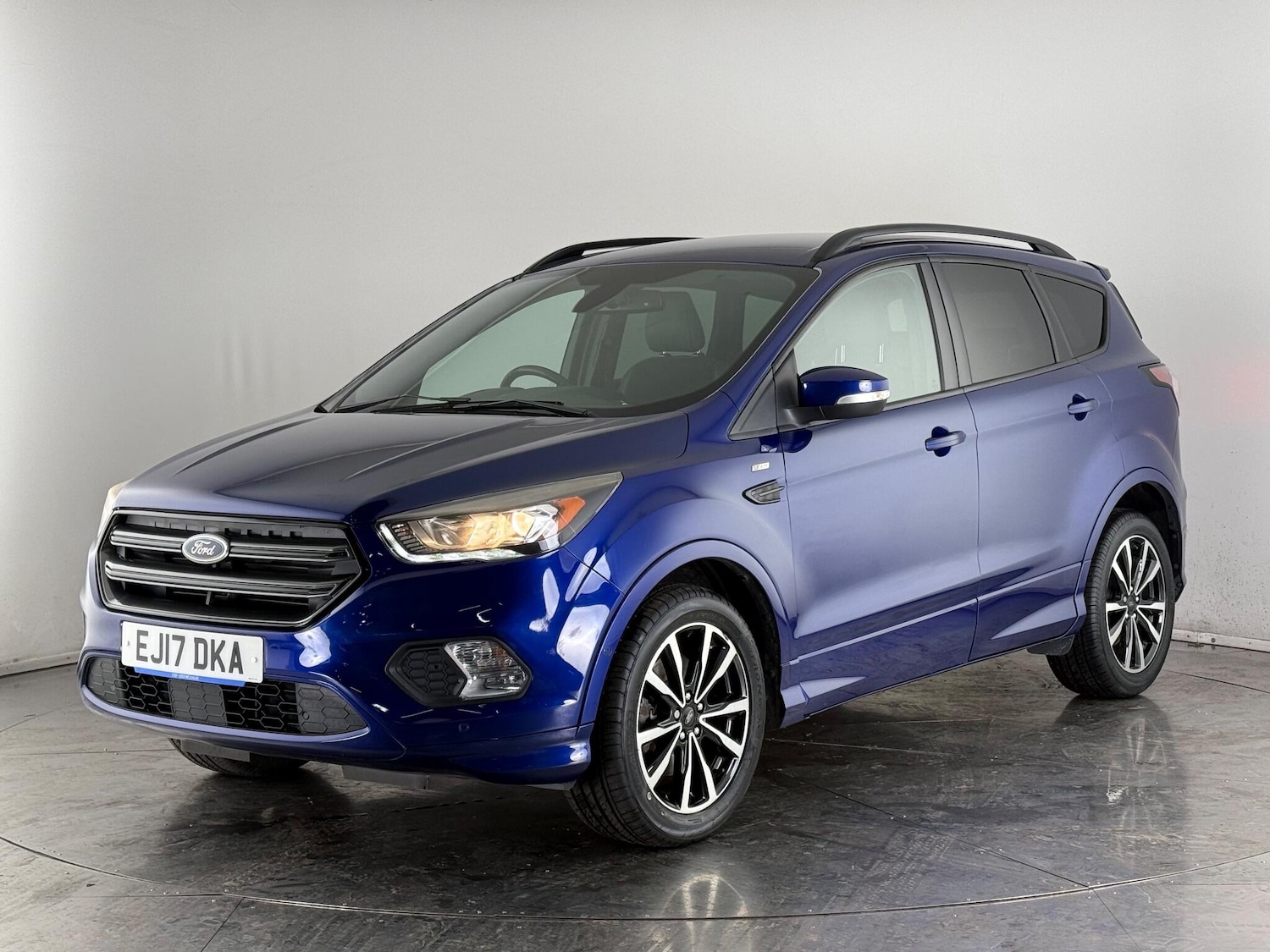 Used Ford Kuga 2017 for sale - 77243702: Photo 2
