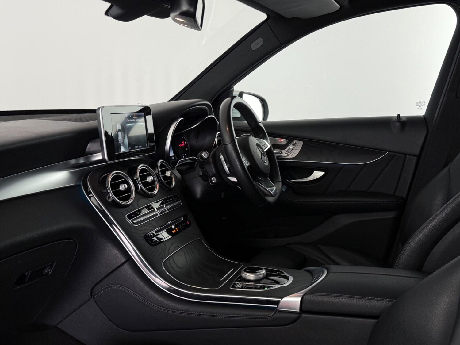 Used Mercedes-Benz GLC 2018 for sale - 77701823: Photo 19