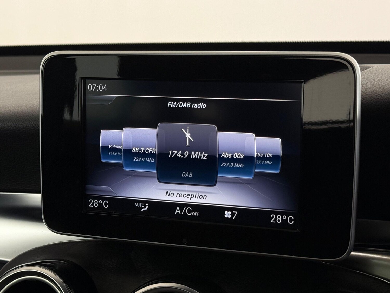 Used Mercedes-Benz GLC 2018 for sale - 77701823: Photo 28