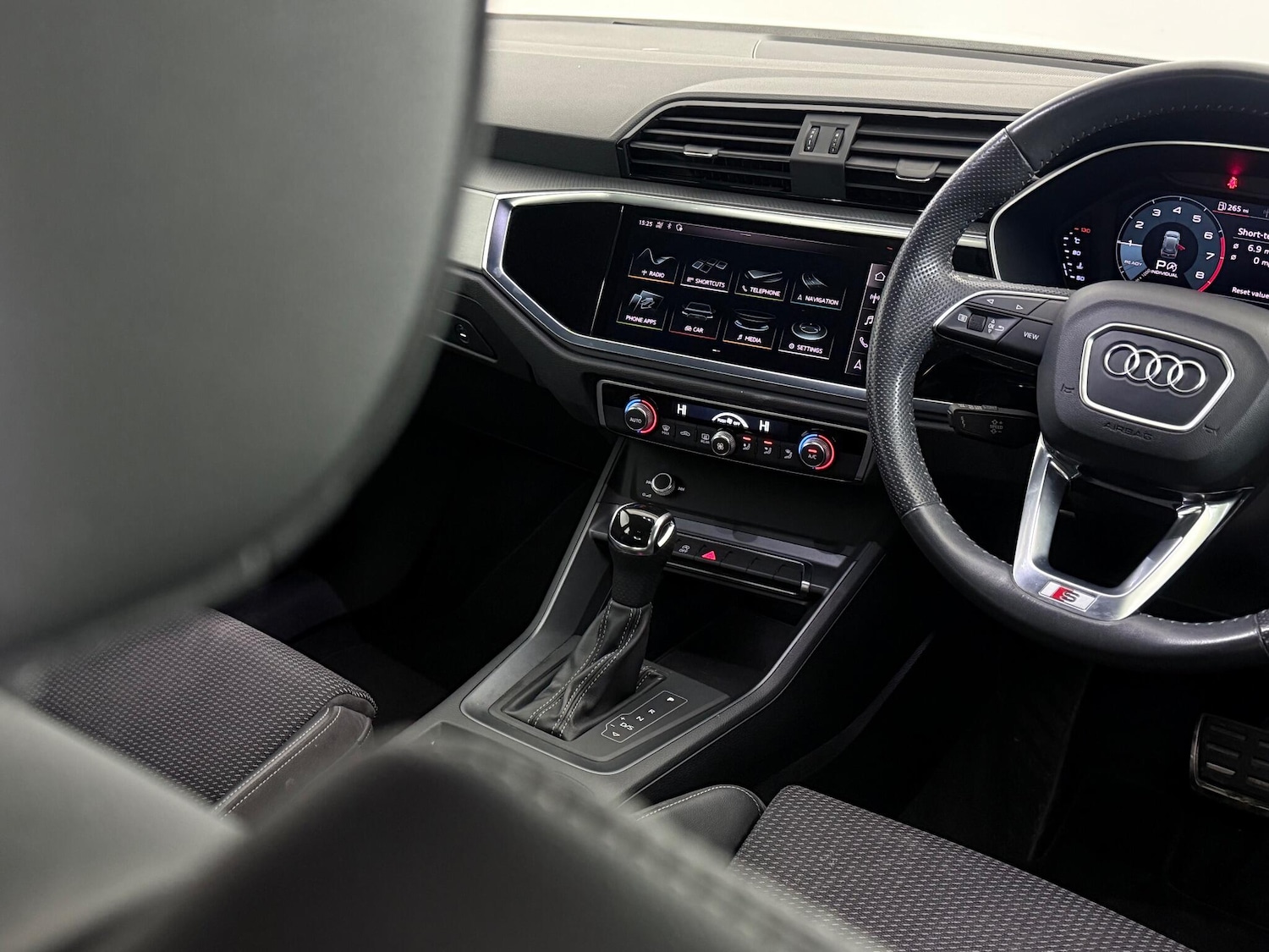 Used Audi Q3 2019 for sale - 77221675: Photo 33