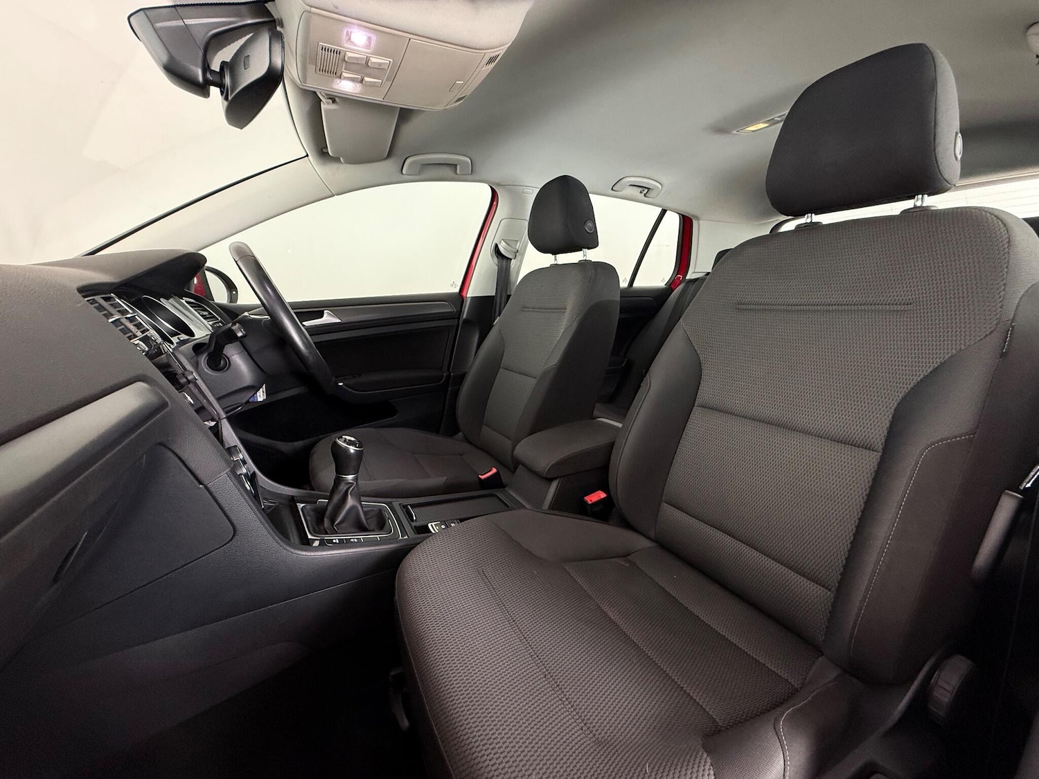 Used Volkswagen Golf 2017 for sale - 77243680: Photo 14