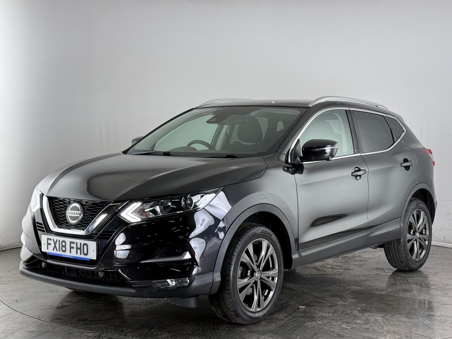 Used Nissan Qashqai 2018 for sale - 77216711: Photo 2