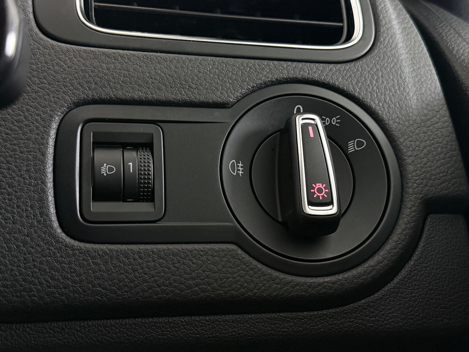 Used Volkswagen Polo 2016 for sale - 77181182: Photo 35