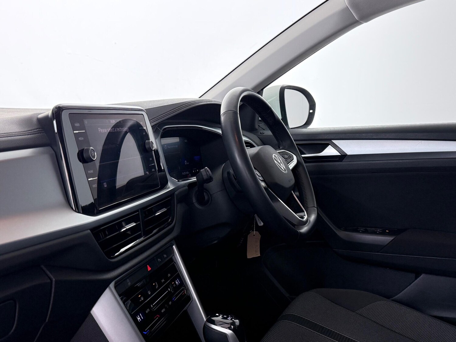 Used Volkswagen T-Roc 2022 for sale - 77371801: Photo 14