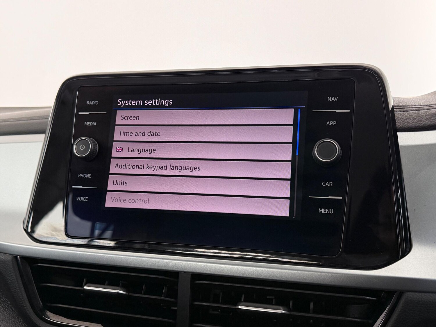 Used Volkswagen T-Roc 2022 for sale - 77371801: Photo 23