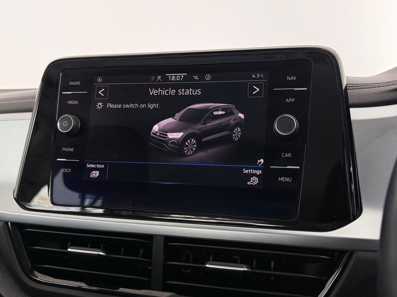 Used Volkswagen T-Roc 2022 for sale - 77371801: Photo 26