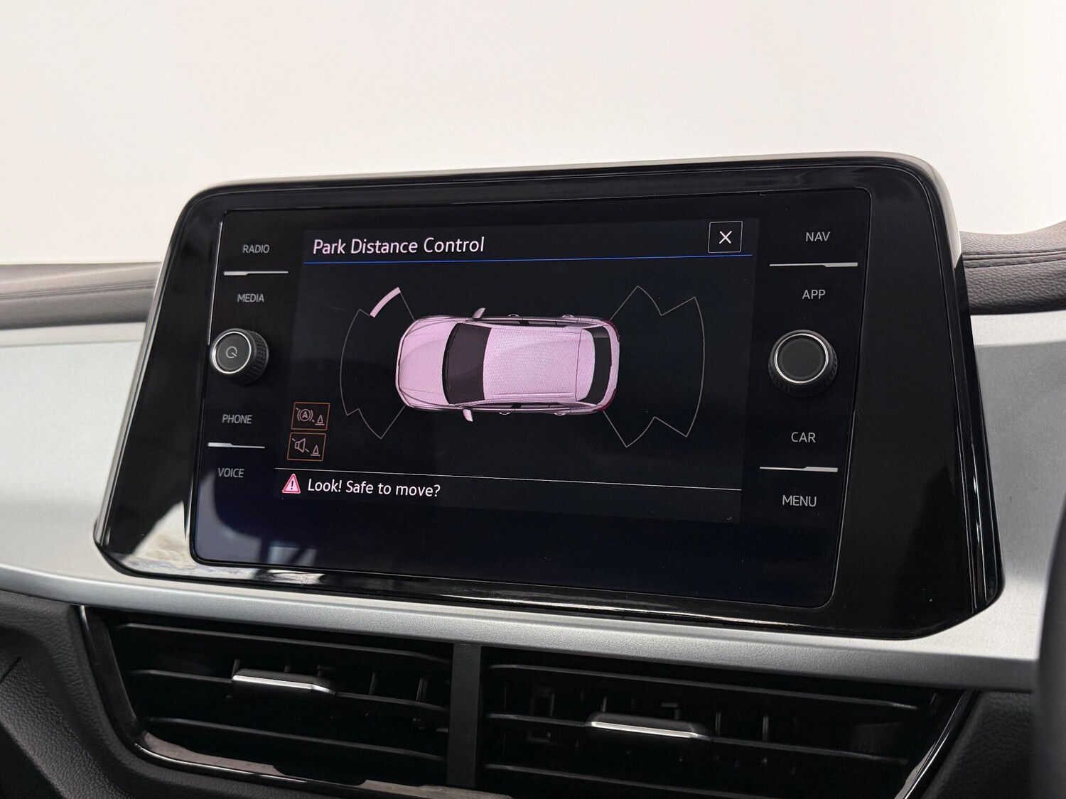 Used Volkswagen T-Roc 2022 for sale - 77371801: Photo 28