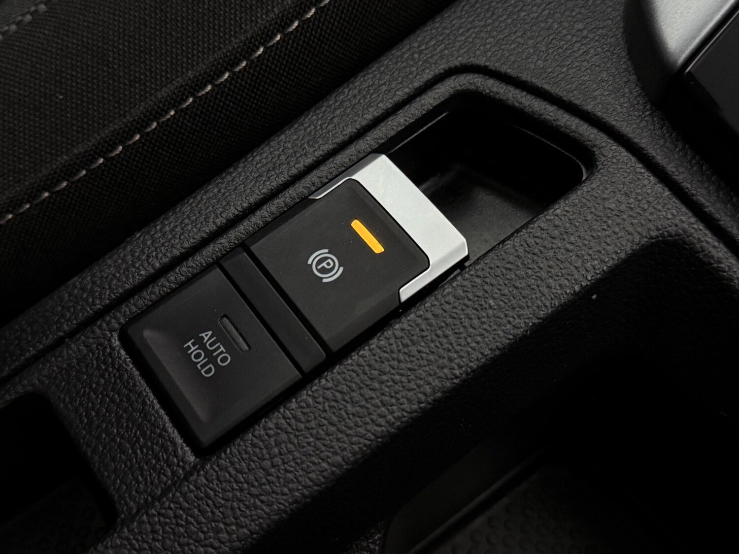 Used Volkswagen T-Roc 2022 for sale - 77371801: Photo 32