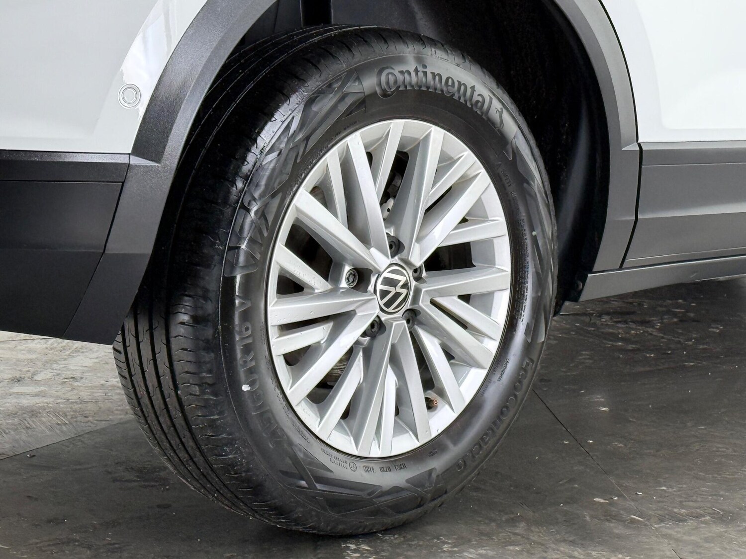 Used Volkswagen T-Roc 2022 for sale - 77371801: Photo 8