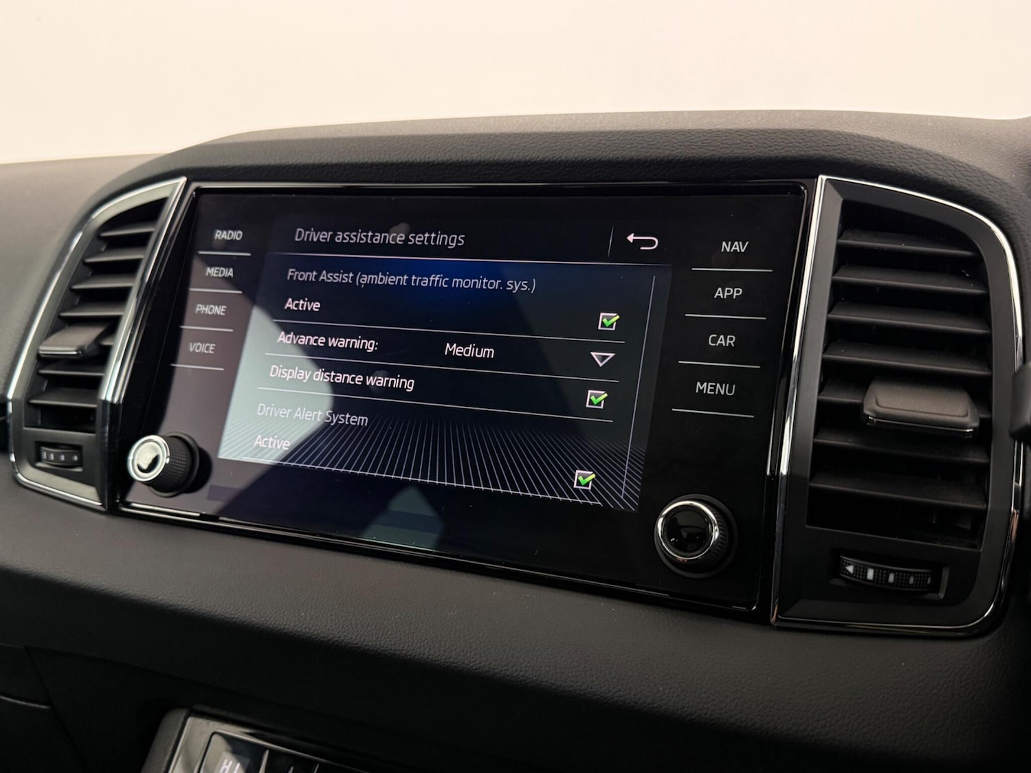 Used Skoda Karoq 2020 for sale - 77332179: Photo 26