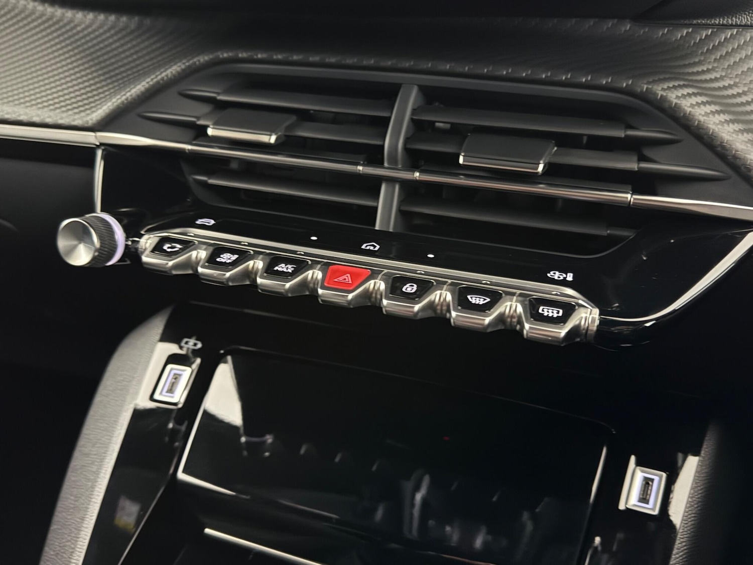 Used Peugeot 2008 2025 for sale - 77181280: Photo 32